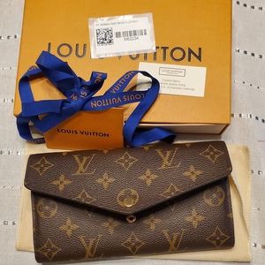 LouisVuitton sarah wallet